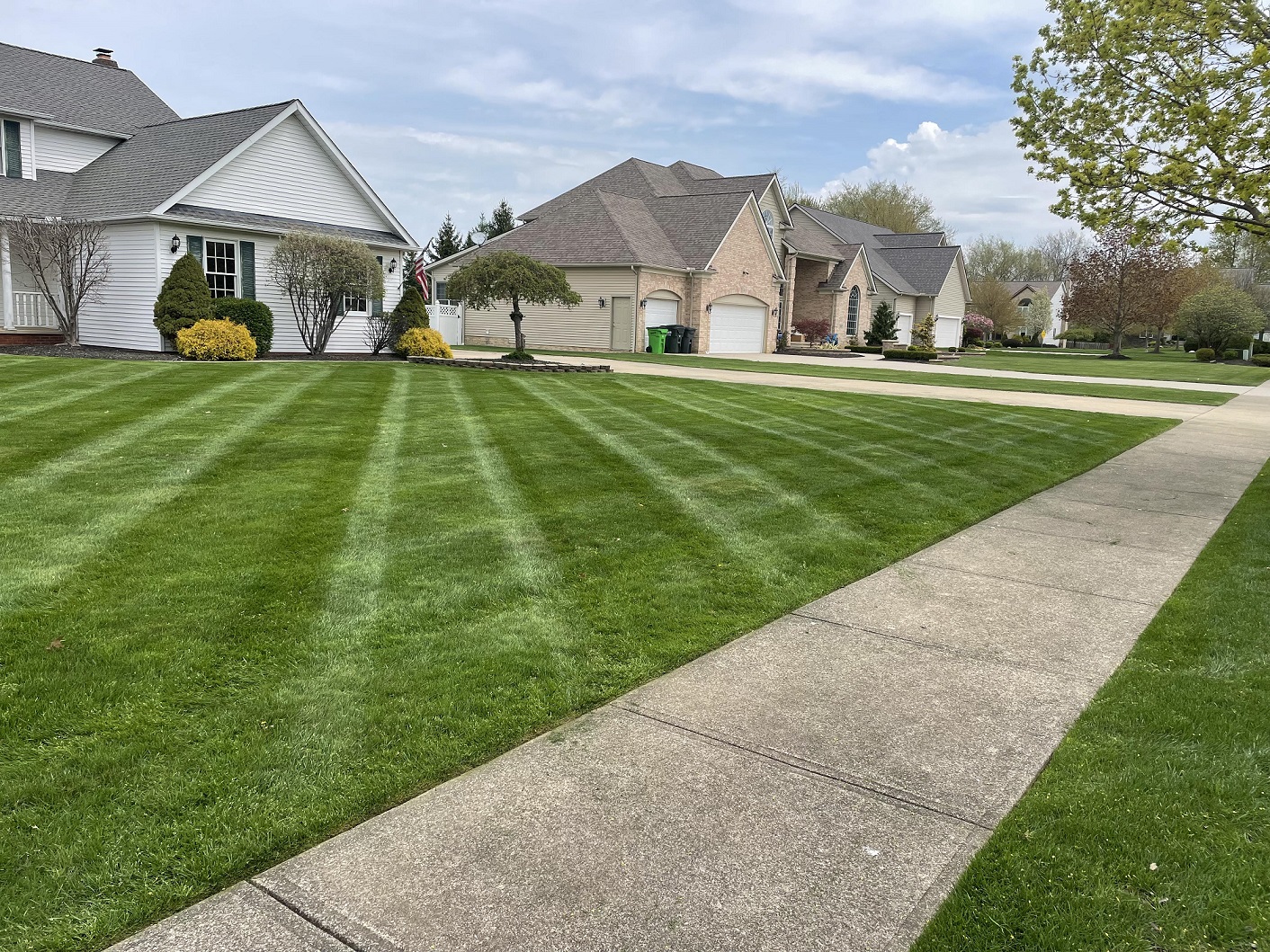 Lawn Maintenance Landscape Services Mayfield Ohio Chardon